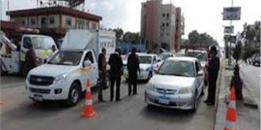 المرور
تتمكن
من
ضبط
49481
مخالفة
مرورية
متنوعة
خلال
24
ساعة