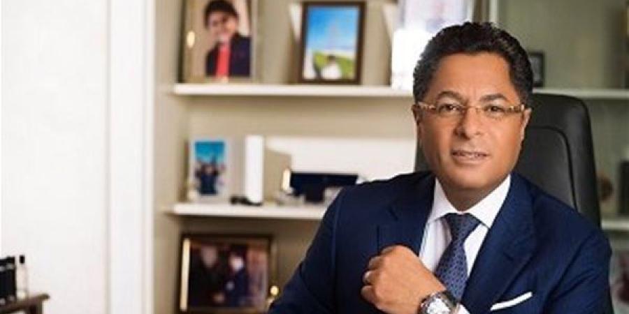 خالد
      أبو
      بكر:
      تحسن
      الصادرات
      ...