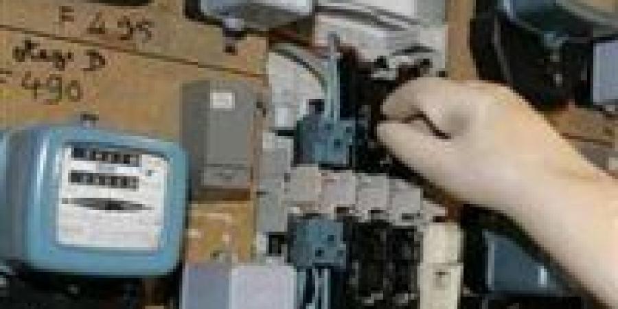 حملة
      حاسمة
      في
      شبرا
      الخيمة|
      ضبط
      سرقة
      كهرباء
      بقيمة
      20
      مليون
      جنيه
      داخل
      مصنع
      بلاستيك