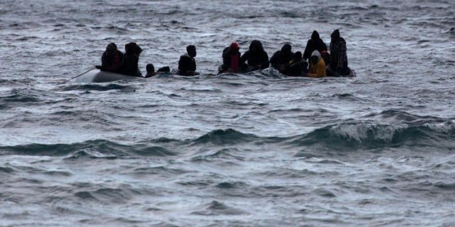 خفر
      إيطاليا
      ينقذ
      مهاجرين
      من
      الغرق