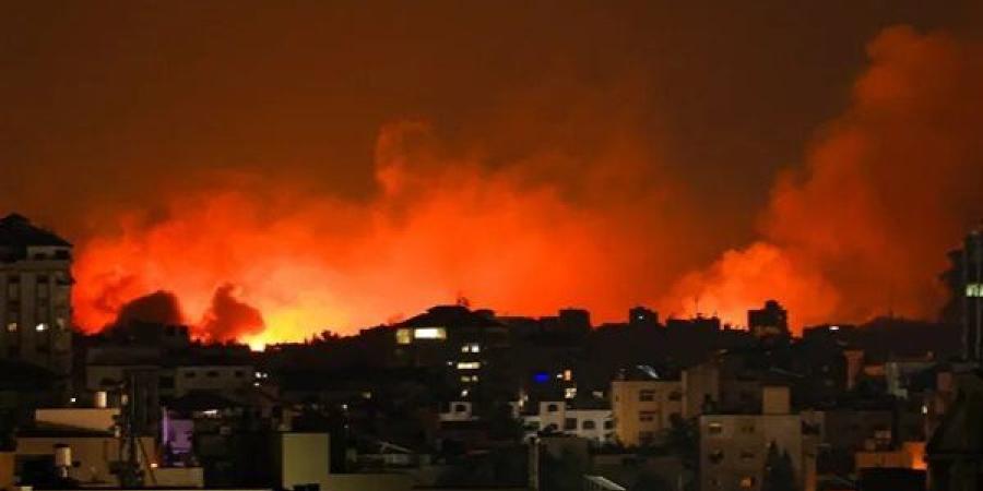 إعلام
      فلسطيني:
      جيش
      الاحتلال
      يقصف
      خيمة
      للنازحين
      في
      المواصي
      غربي
      خان
      يونس
