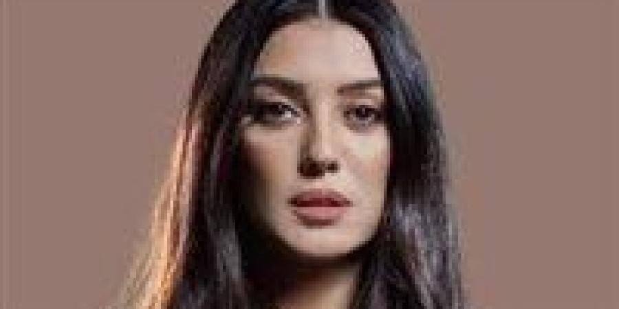 كندة
      علوش
      توضح
      للمرة
      الأولى
      أسباب
      إخفاء
      مرضها