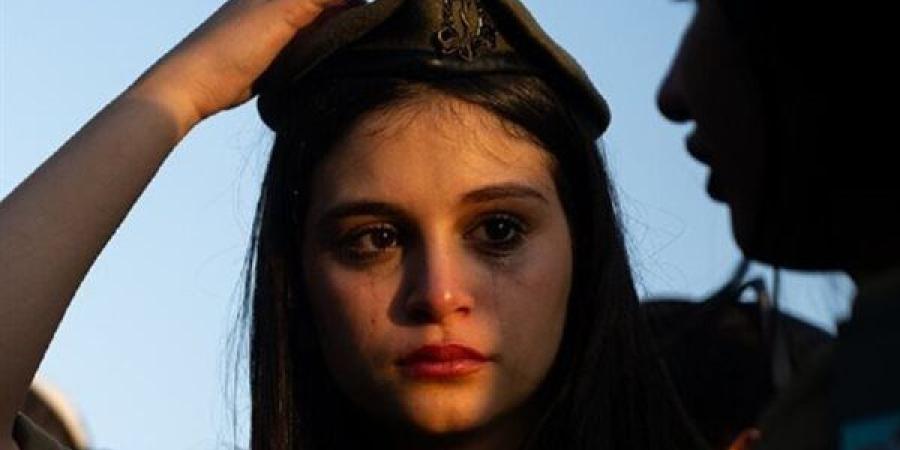المزيد
      من
      المجندات
      الإسرائـ.يليات
      ...
