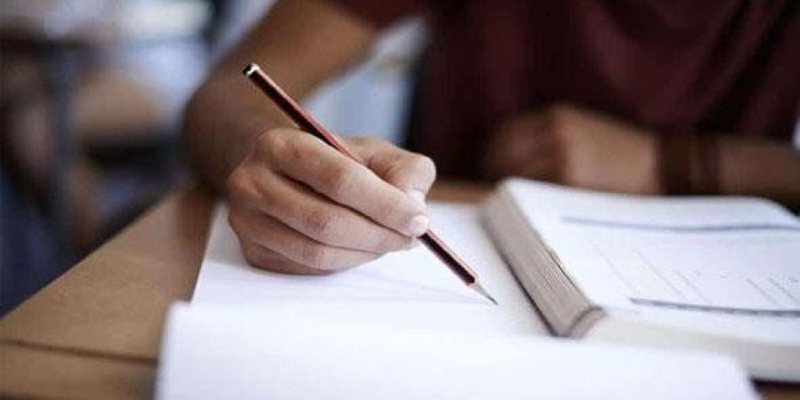 الأحد
      المقبل..
      الثانوية
      العامة
      تبدأ
      أول
      امتحاناتها
      في
      2025