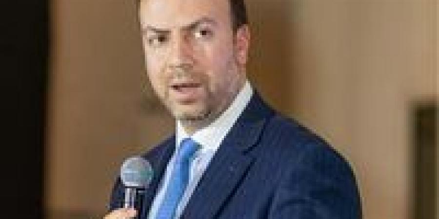 نائب
محافظ
البنك
المركزي
يشهد
فعاليات
إسناد
إدارة
صندوق
«إنكلود»
للتكنولوجيا
المالية
لشركة
«دي
بي
آي»
العالمية
