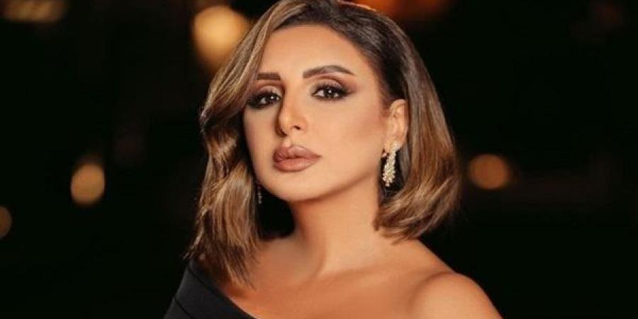 بعد
      تعرضها
      لازمة
      صحية..
      أنغام
      ...