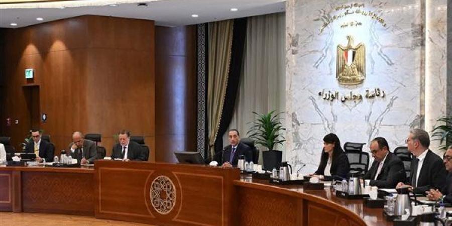 مفاجأة
      من
      العيار
      الثقيل
      من
      ...