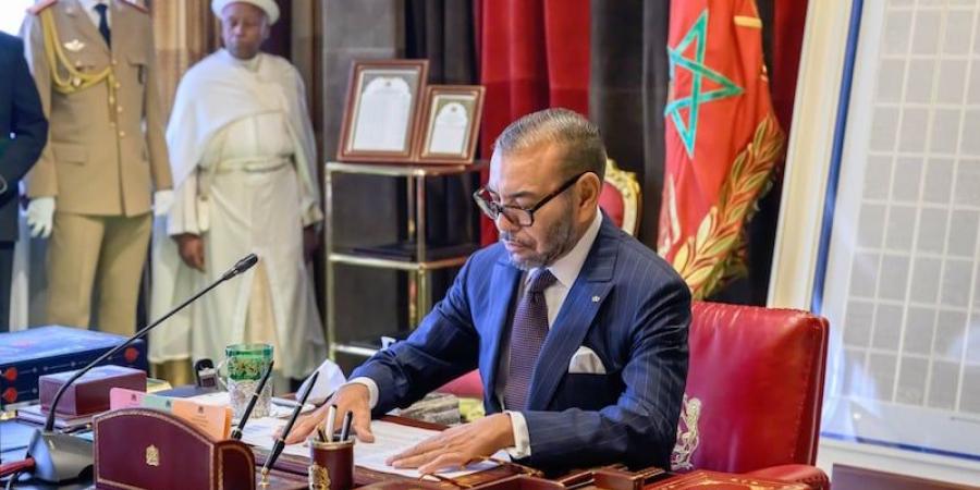 الملك
      يعزي
      الهند
      في
      ضحايا
      الطائرة