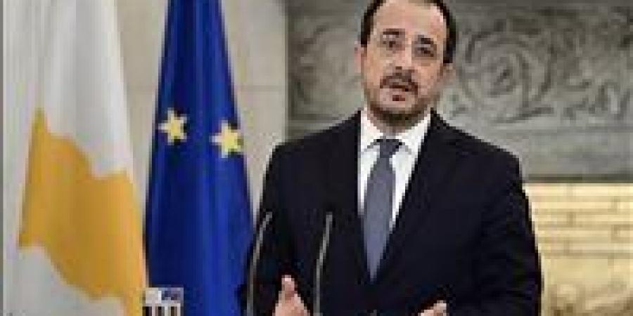 قبرص:
      إيران
      طلبت
      منا
      نقل
      "بعض
      الرسائل"
      إلى
      إسرائيل