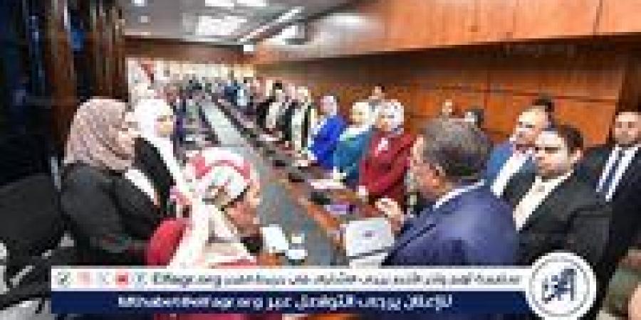 انطلاق
      الدفعة
      الثالثة
      من
      برنامج
      "المرأة
      تقود"
      بالمحافظات
      المصرية
      في
      الدقهلية